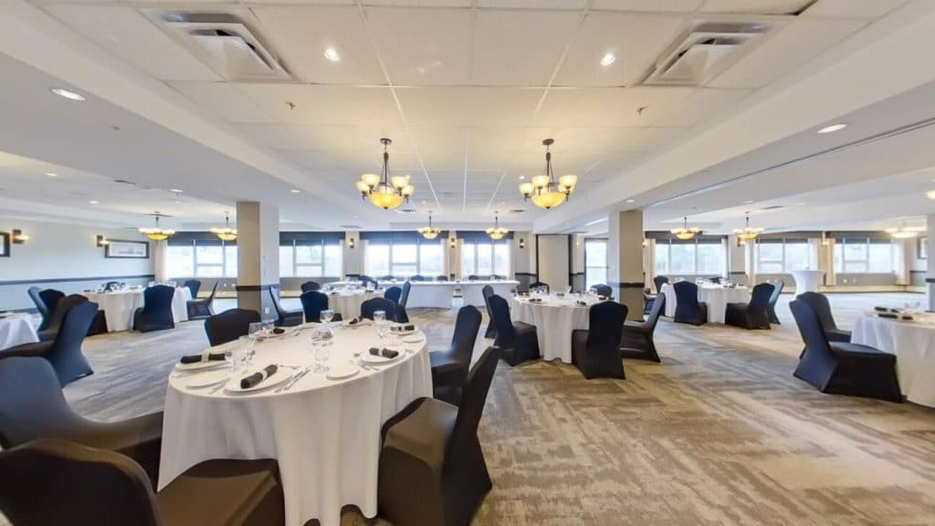 Best Western Plus Chocolate Lake